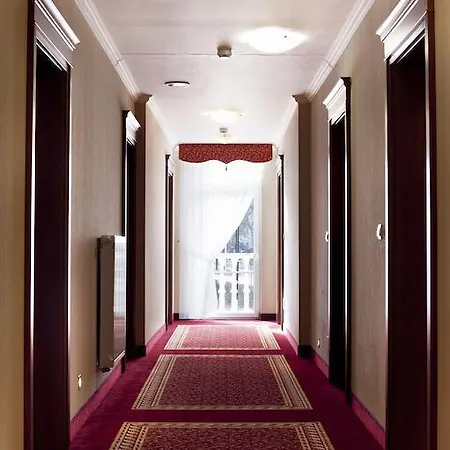 De Esperanto Sanatorium Uzdrowiskowe 度假村 3*